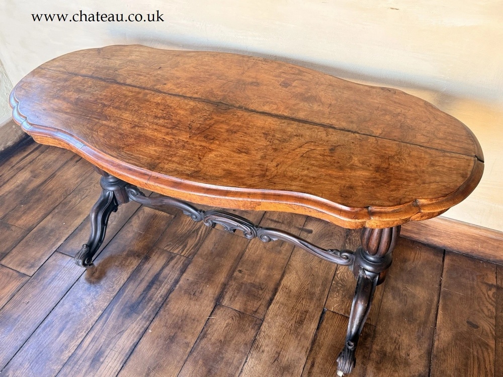 Antique English Carved Walnut Burr Centre Hall Kidney Breakfast Dining Table Circa