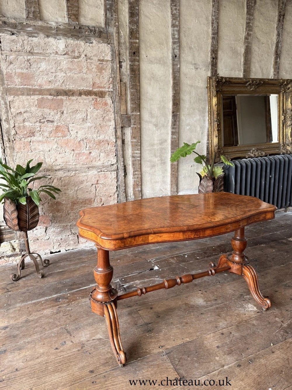 FINE QUALITY Original English Antique Walnut Burr Centre Hall Breakfast Console Sideboard Table