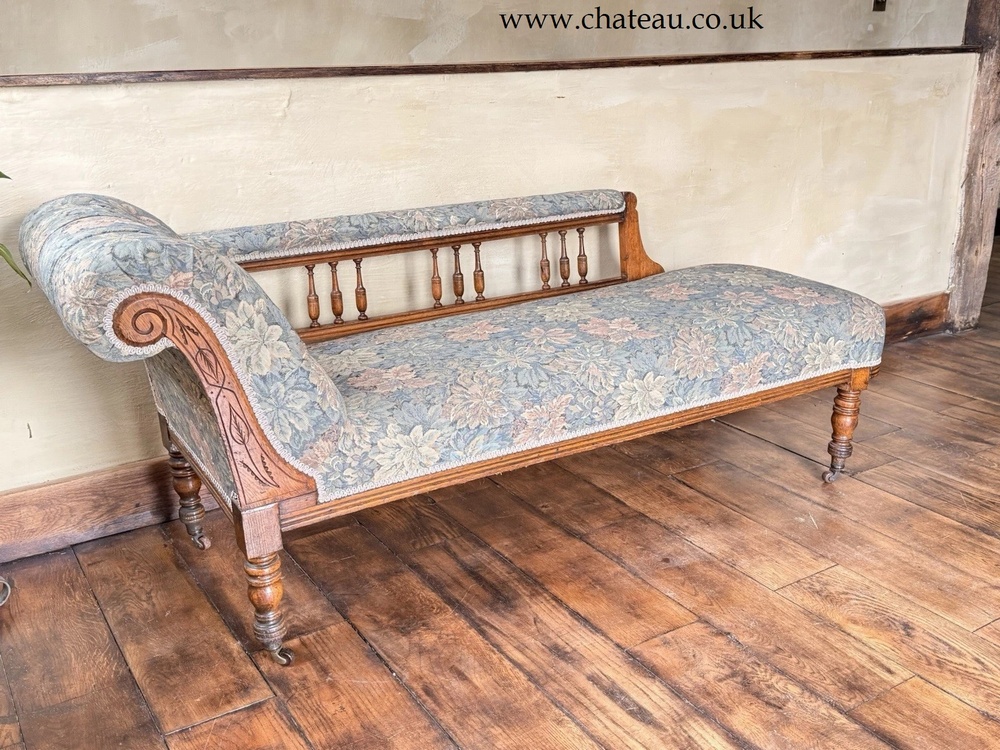 Original Antique English Oak Country Floral Day bed Sofa Chaise Lounge Longue