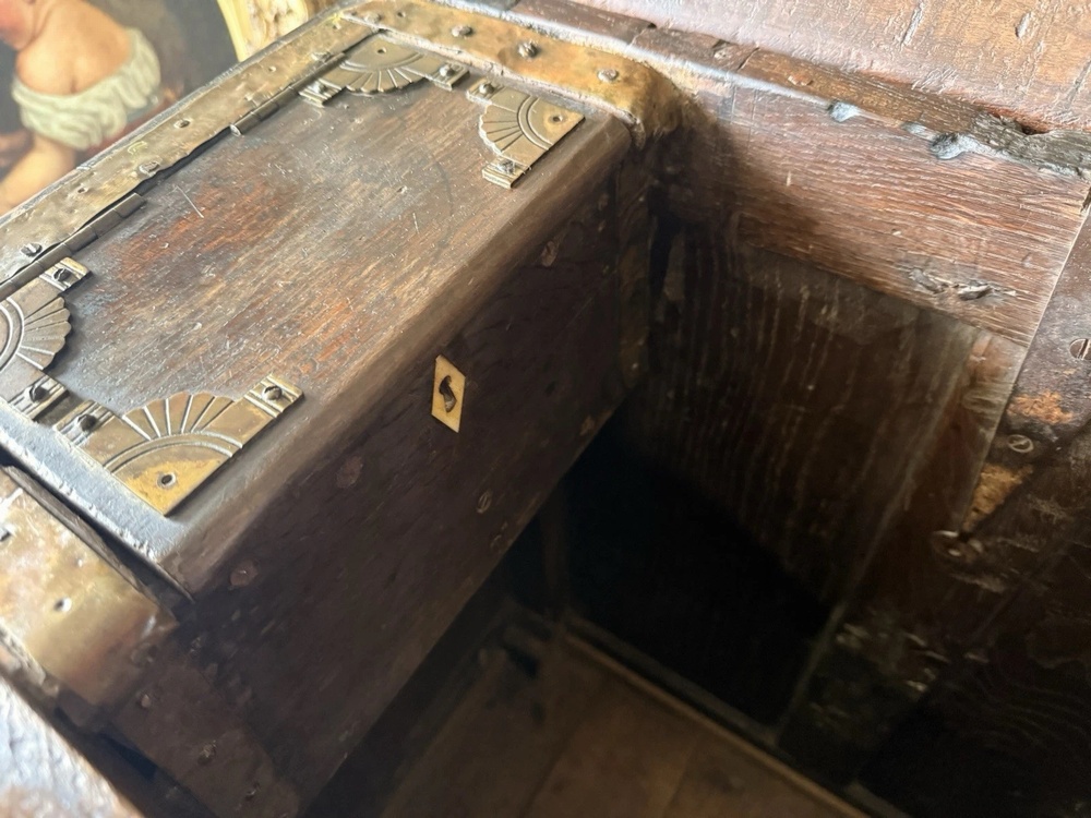 SOLD - Fine West Country (Somerset) Antique Oak Coffer Chest Dated 1670 Intialled RP