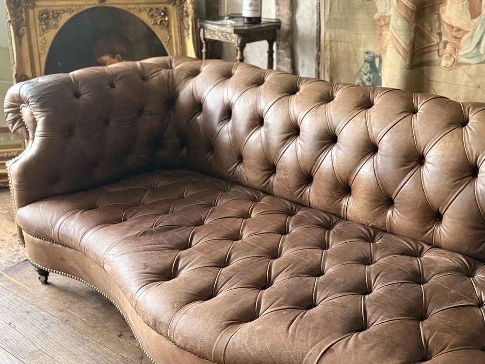 Handmade Superior Fine Quality Heavy Vintage Leather Tan Chesterfield Serpentine Sofa Settee