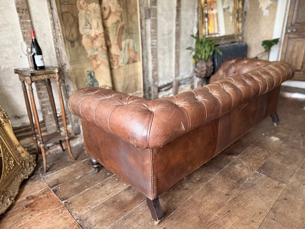 Handmade Superior Fine Quality Heavy Vintage Leather Tan Chesterfield Serpentine Sofa Settee