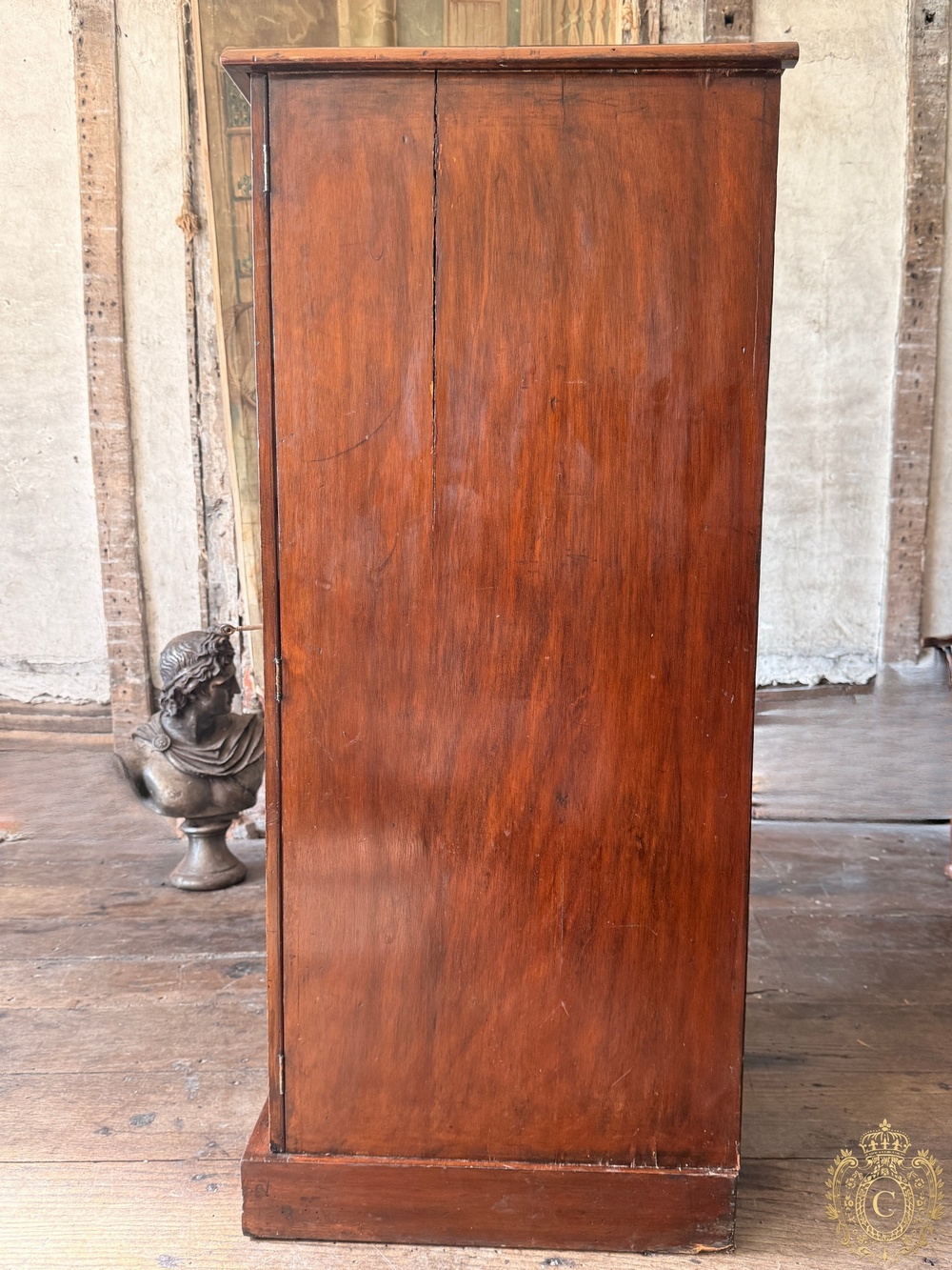 Antique Mahogany Wellington Chest, Six Drawers with Wooden Knob Handles and Locking Bar 1860c