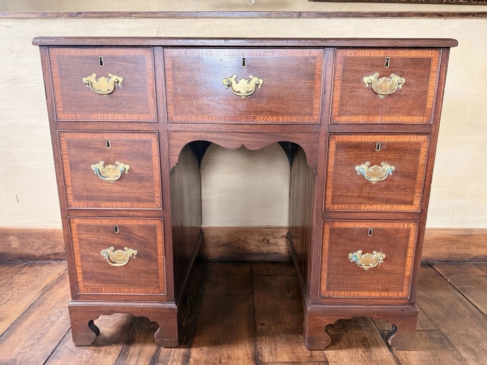 Antique Mahogany Kneehole Pedestal Desk by Hewetson Milner & Thexton C 1825