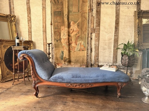 Rare Elegant Antique Walnut Carved Blue Statement French Chaise Longue Daybed